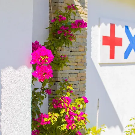 River House Boutique 4*