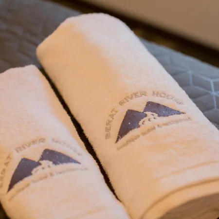 River House Boutique 4*