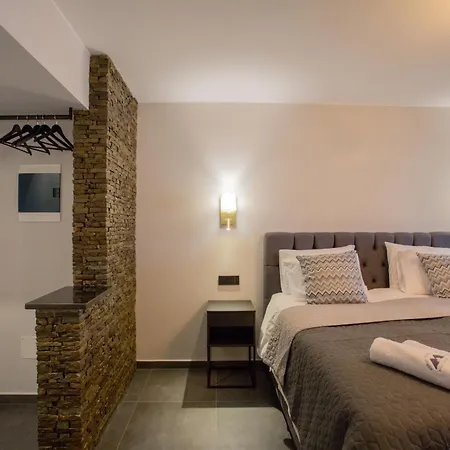 River House Boutique 4*