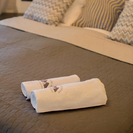 River House Boutique מלון 4*