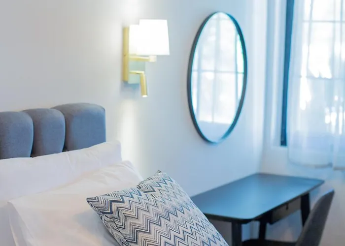 River House Boutique מלון 4*