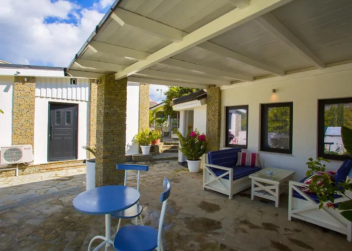 River House Boutique מלון 4*