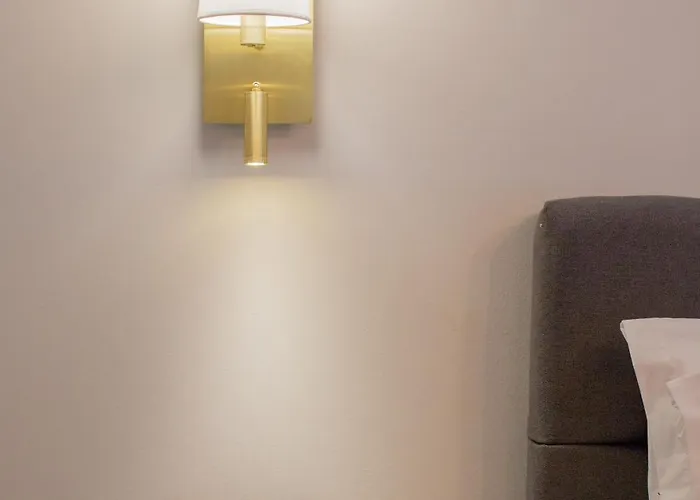 River House Boutique 4*