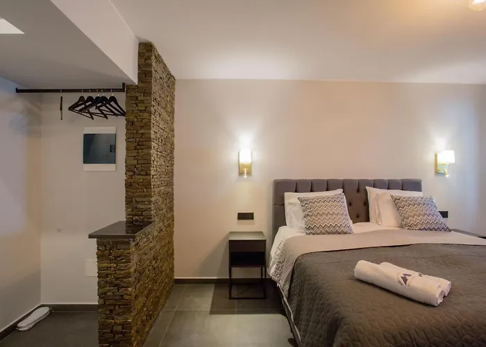 River House Boutique 4*