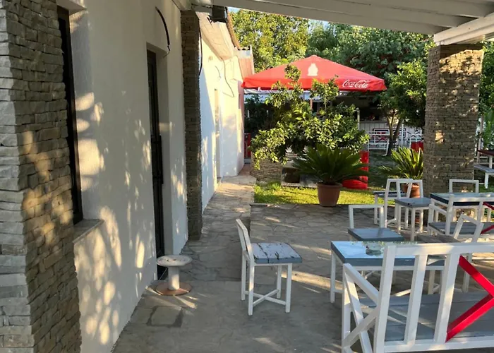River House Boutique מלון